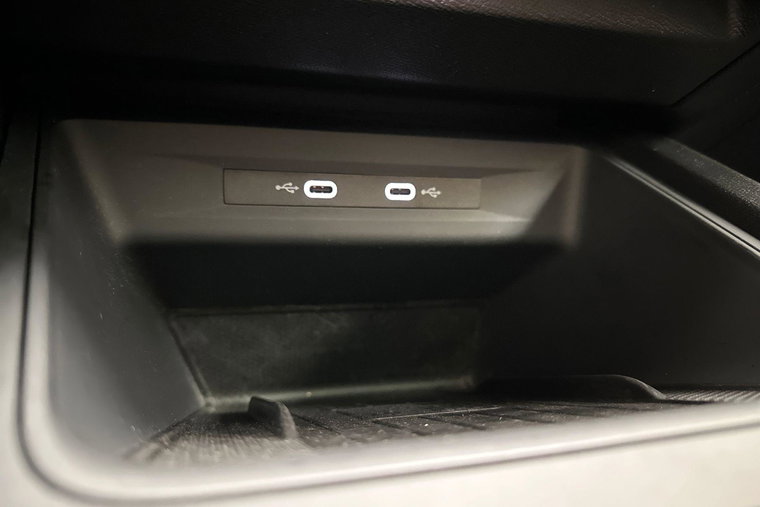 Vehicle Image 37