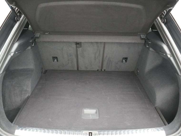 Vehicle Image 33