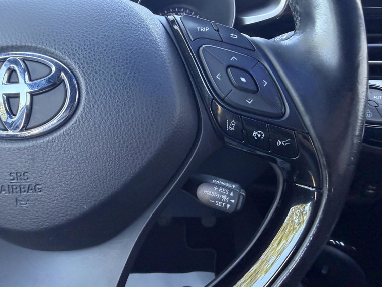 Vehicle Image 25