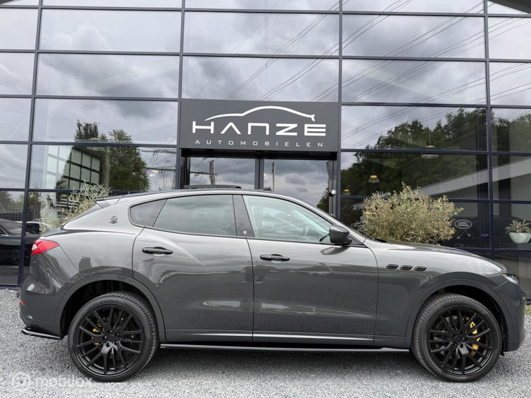 Vehicle Image 13