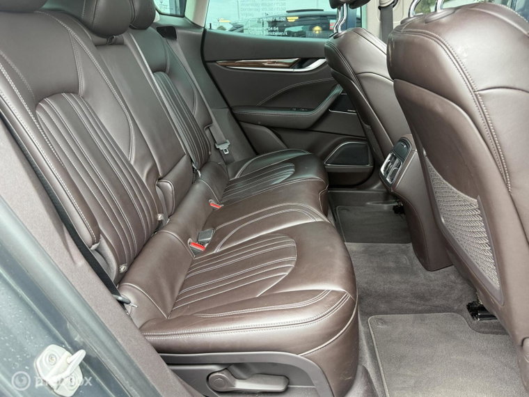 Vehicle Image 37