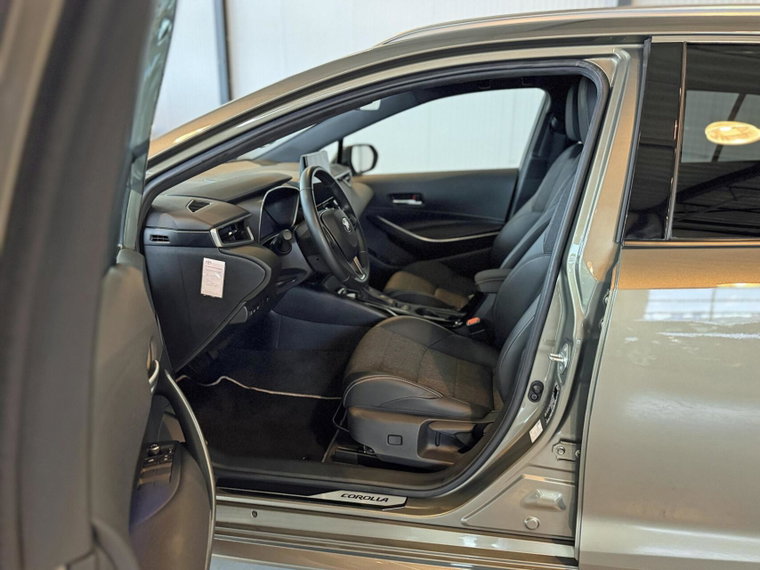 Vehicle Image 19