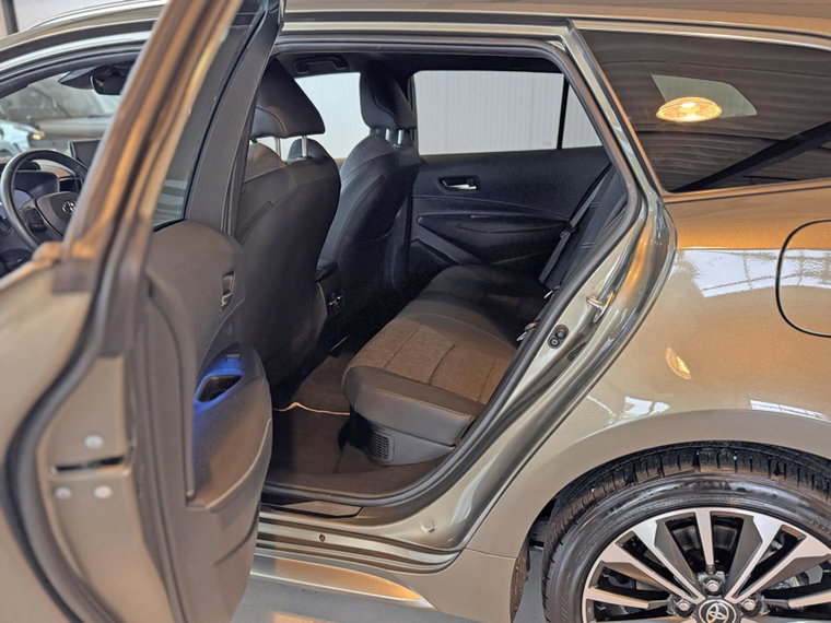 Vehicle Image 20