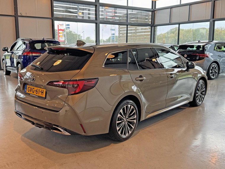 Vehicle Image 21