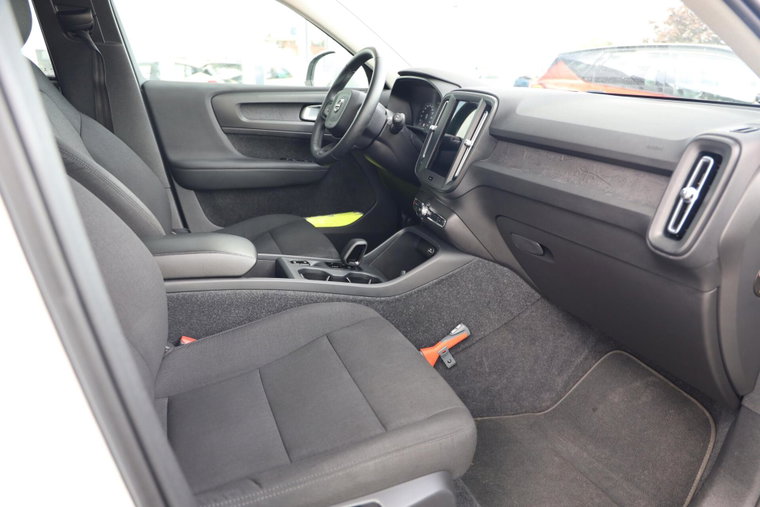 Vehicle Image 22