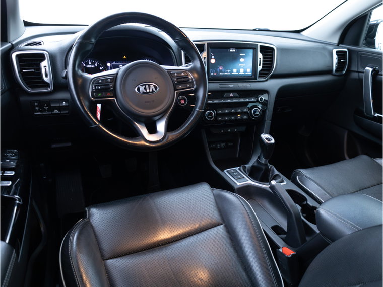 Vehicle Image 16