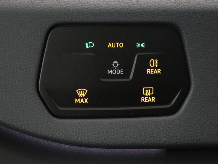Vehicle Image 29