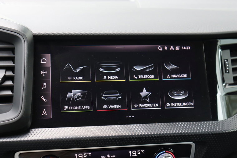 Vehicle Image 18