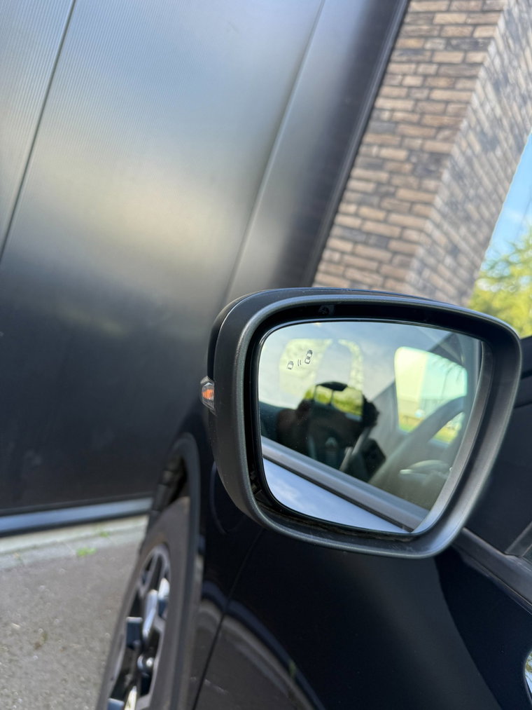 Vehicle Image 40