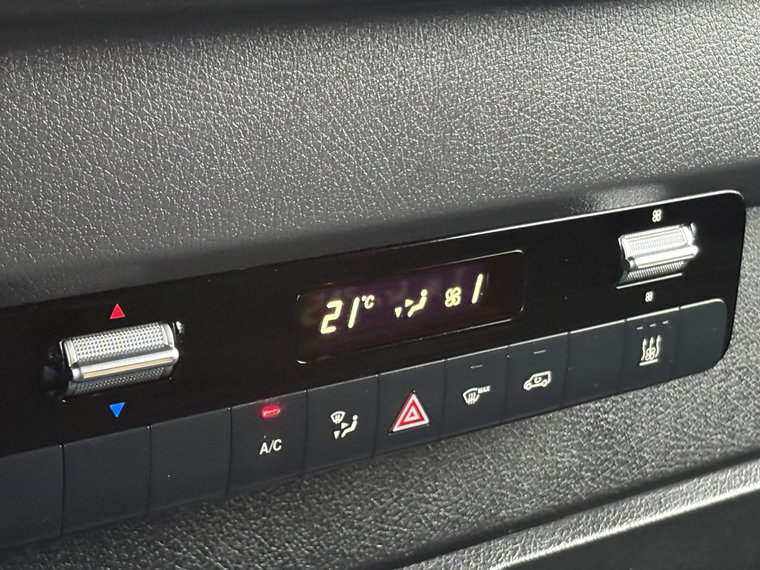 Vehicle Image 26