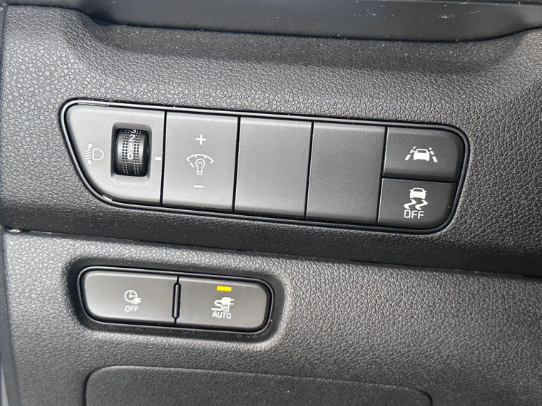 Vehicle Image 28