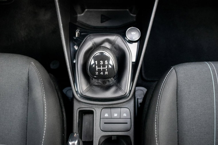 Vehicle Image 15