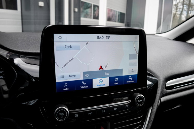 Vehicle Image 11