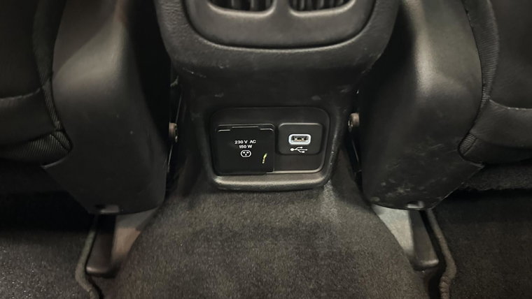 Vehicle Image 14