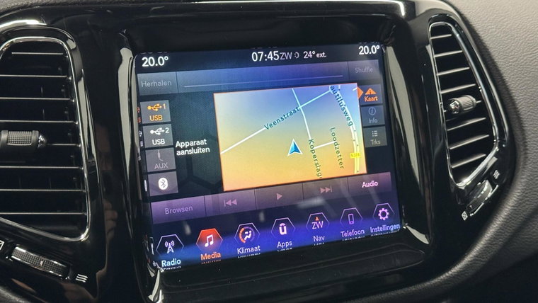 Vehicle Image 30