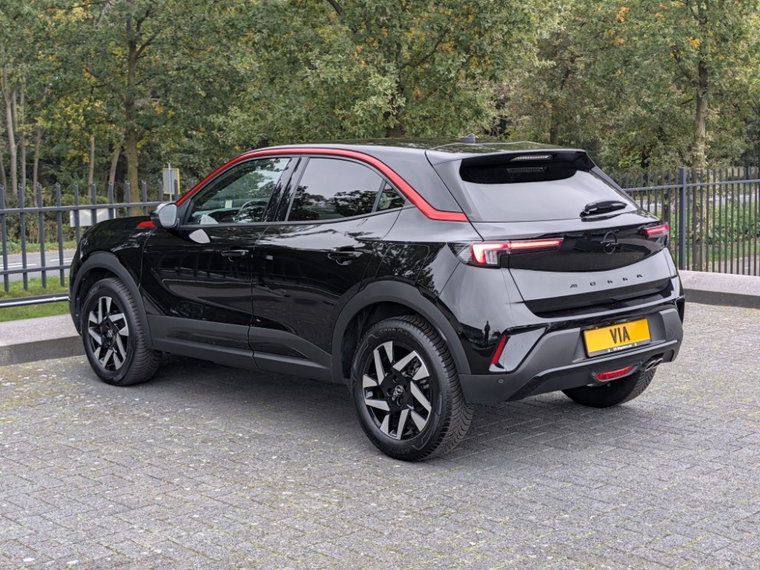Vehicle Image 16