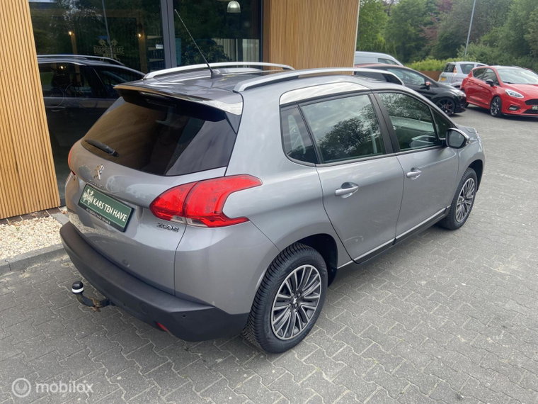 Vehicle Image 17