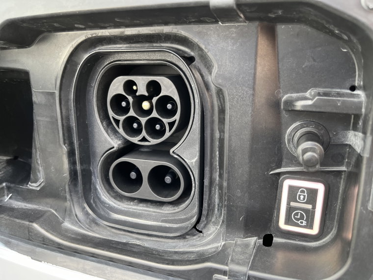 Vehicle Image 13