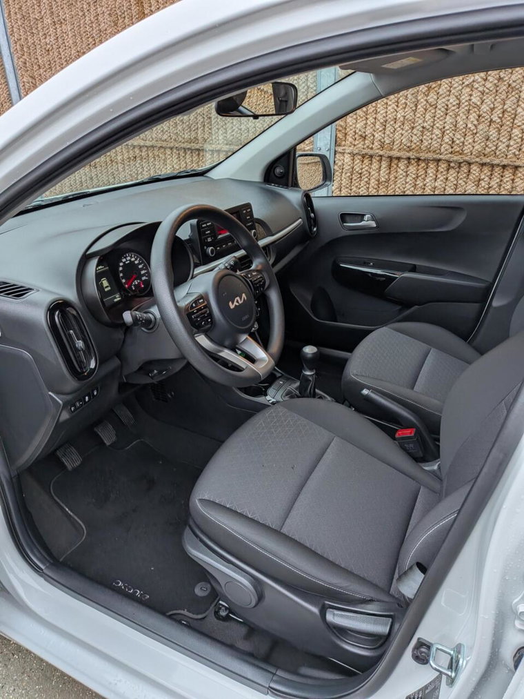 Vehicle Image 15