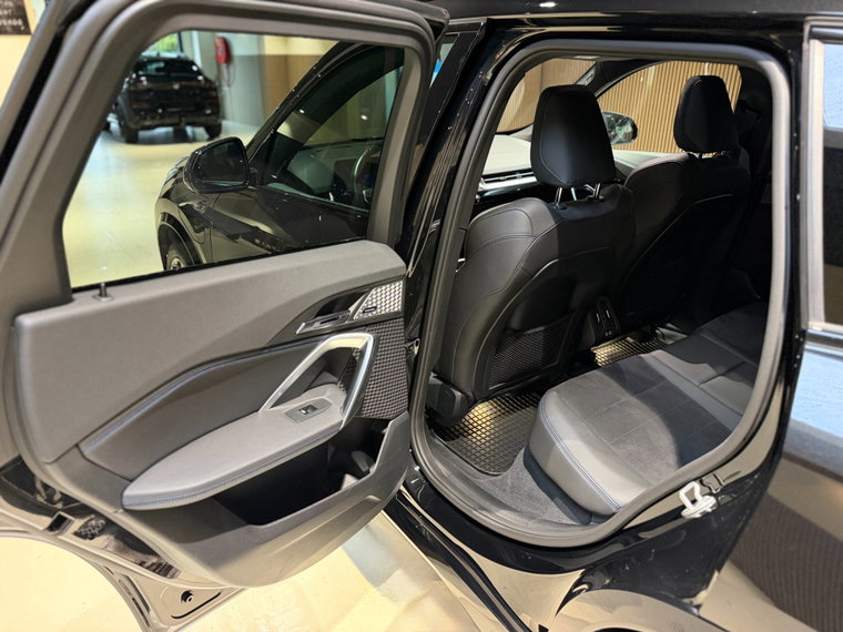 Vehicle Image 51