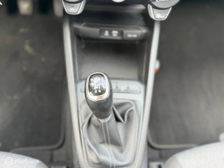 Vehicle Image 17