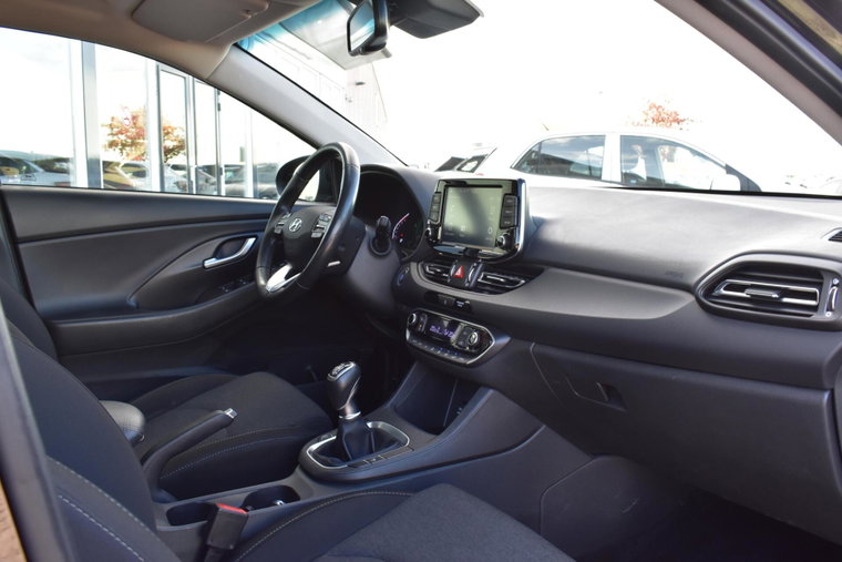 Vehicle Image 19