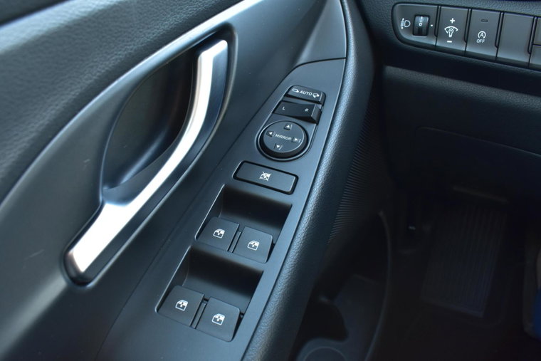 Vehicle Image 22
