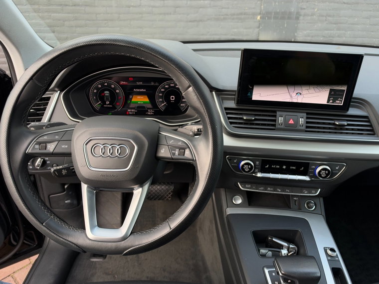 Vehicle Image 38