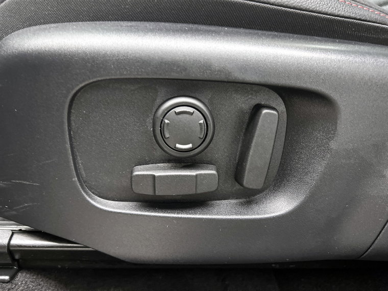 Vehicle Image 26
