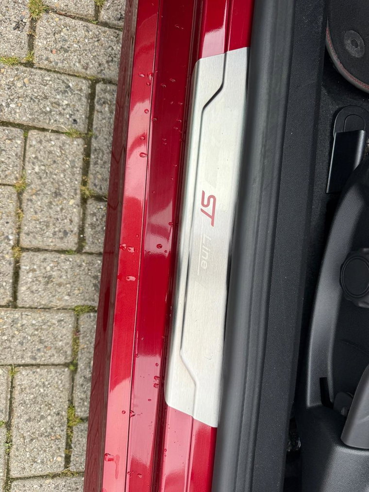 Vehicle Image 24