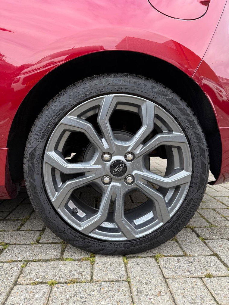 Vehicle Image 38