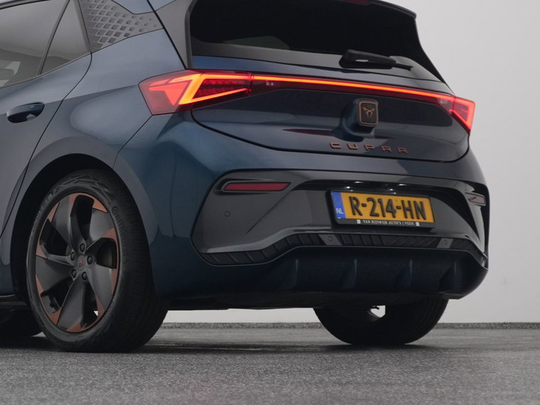 Vehicle Image 23