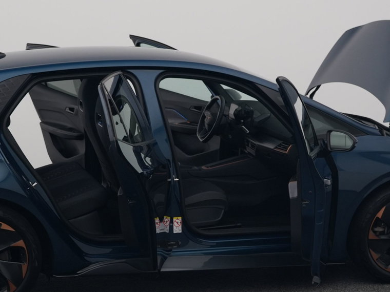 Vehicle Image 35