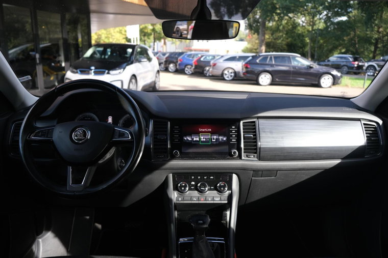 Vehicle Image 22