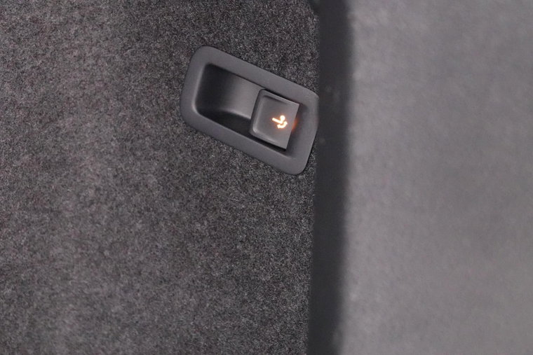 Vehicle Image 40