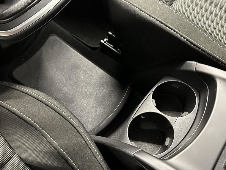 Vehicle Image 52