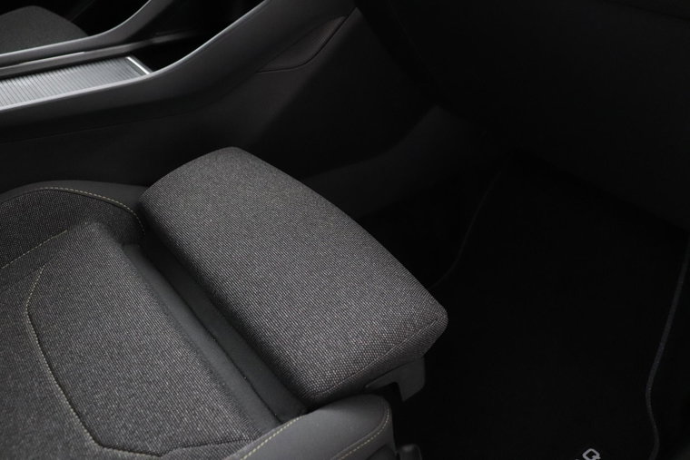 Vehicle Image 42
