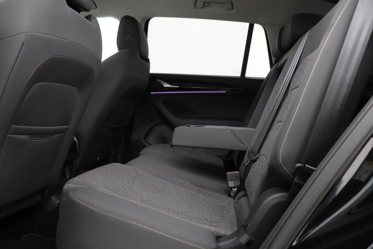Vehicle Image 43