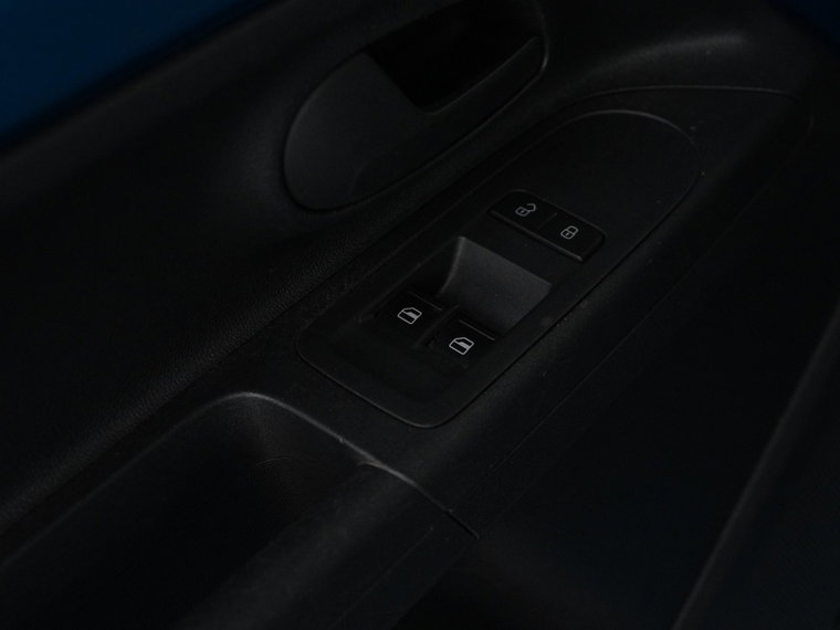 Vehicle Image 28