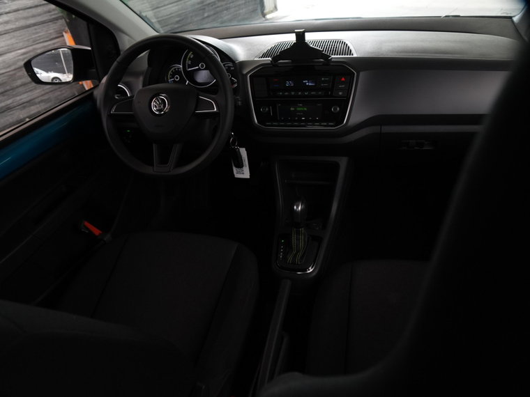 Vehicle Image 33