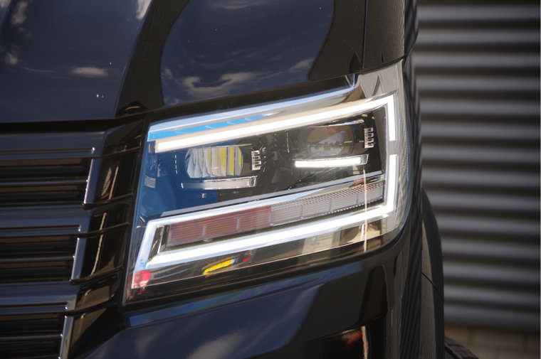 Vehicle Image 6