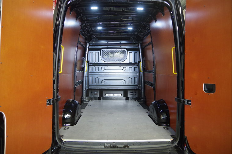 Vehicle Image 10