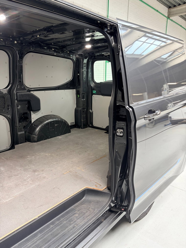 Vehicle Image 35