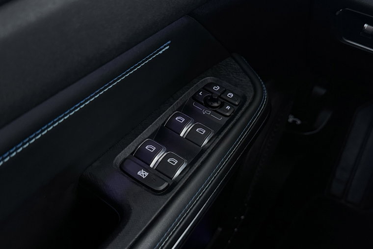 Vehicle Image 39