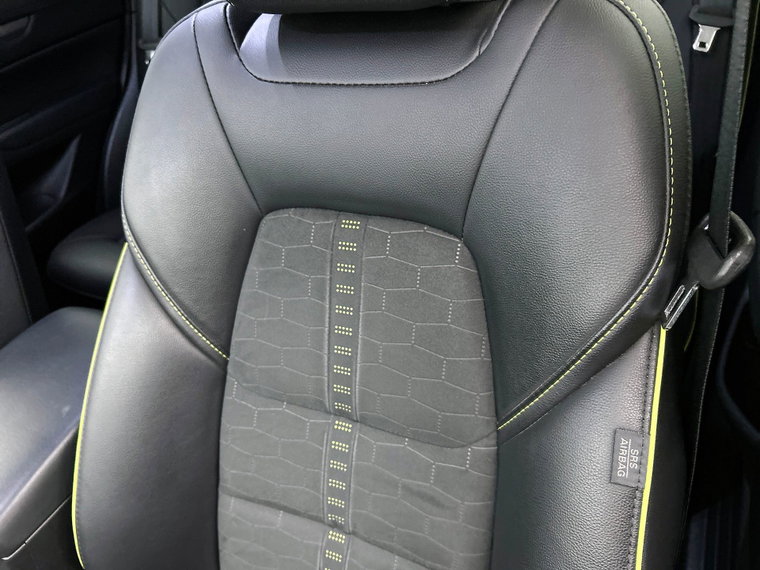 Vehicle Image 22