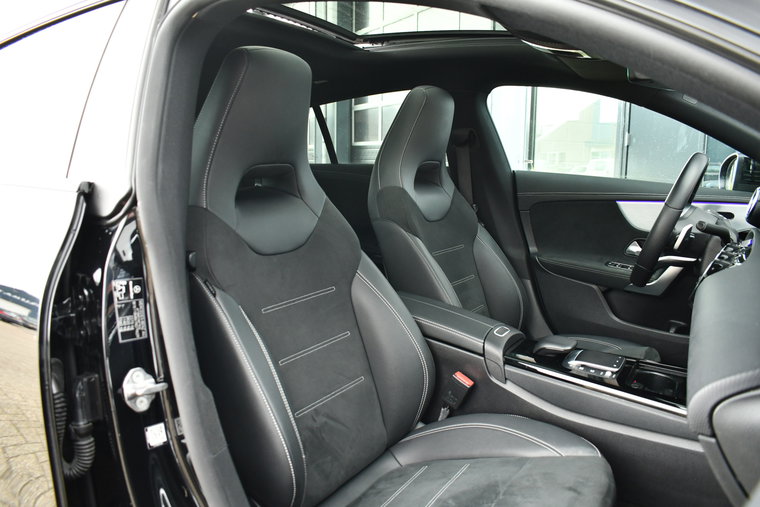 Vehicle Image 38