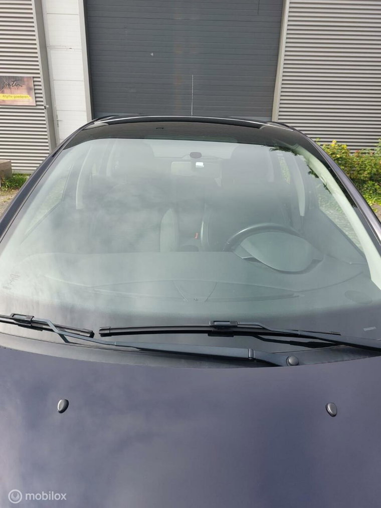 Vehicle Image 28