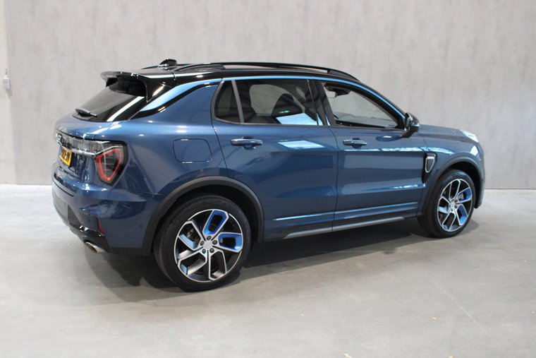 Vehicle Image 9