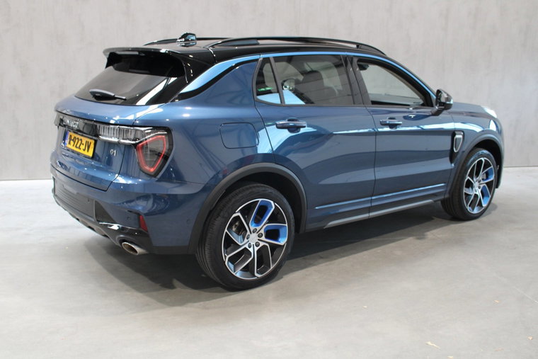 Vehicle Image 10