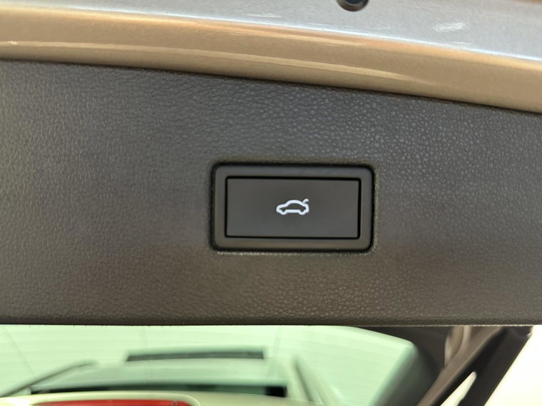 Vehicle Image 39